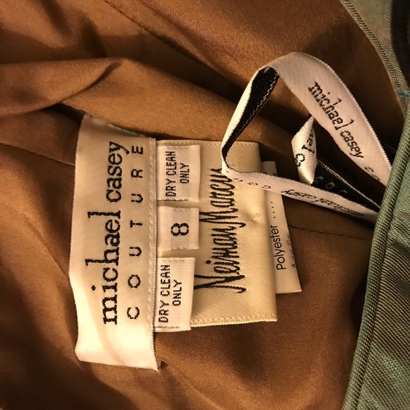 Designer gown with wrap NEGOTIABLE MAKE OFFER - Picture 6 of 8